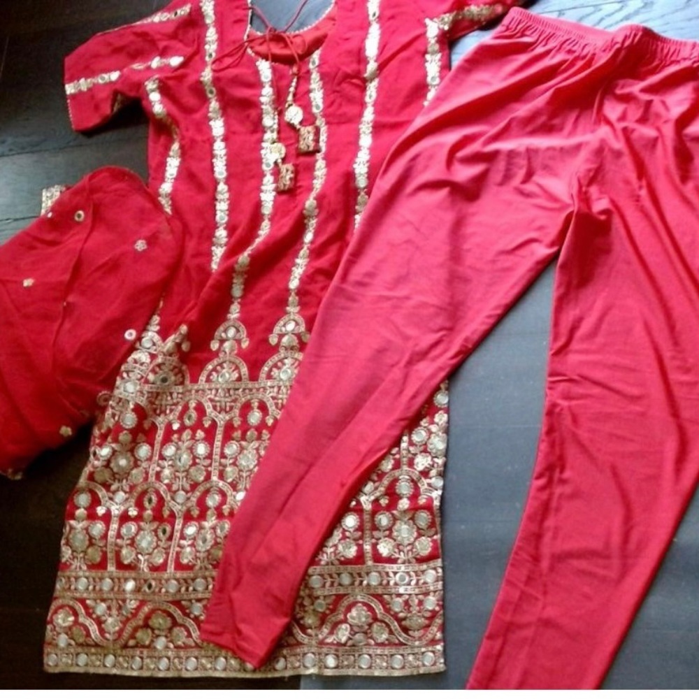 ✨ Womens Indian 3 Piece Sequin Embroidered Top & Pants w Matching Wrap-Large✨